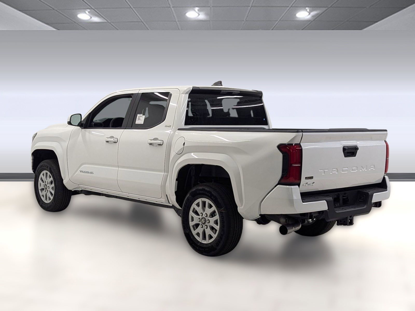 2025 Toyota Tacoma SR5 4x4 Double Cab photo 2