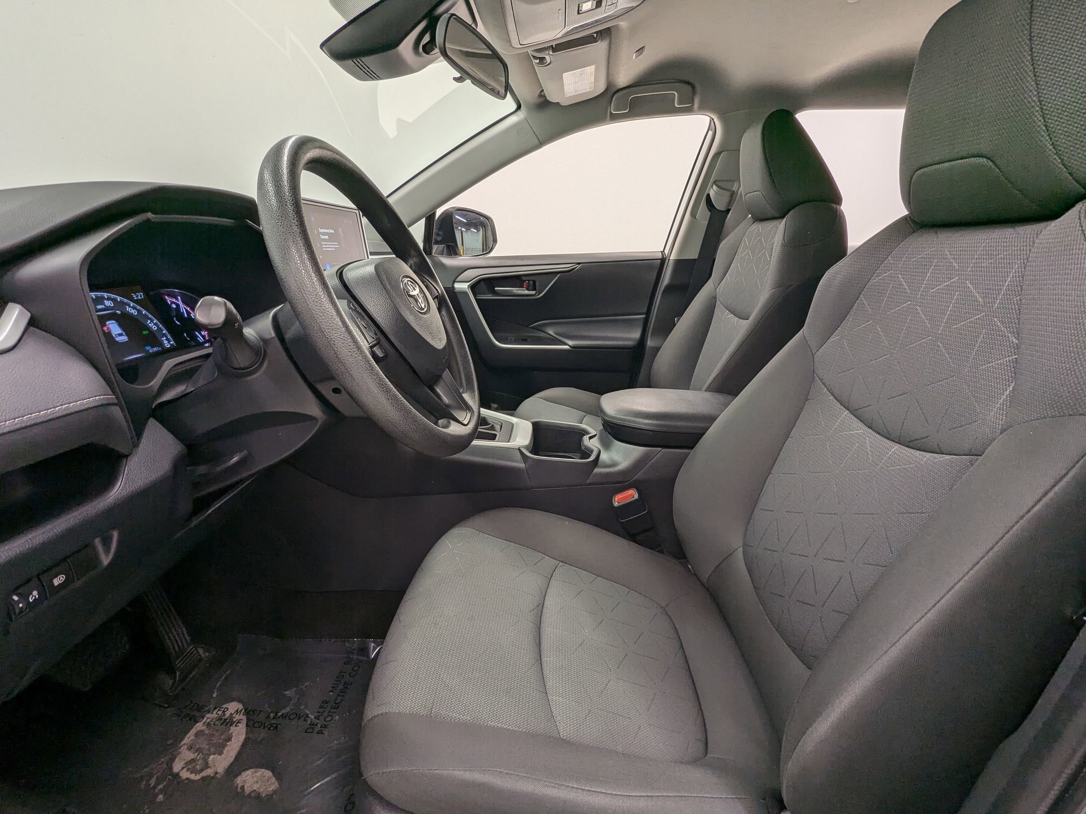 2023 Toyota RAV4 XLE photo 3