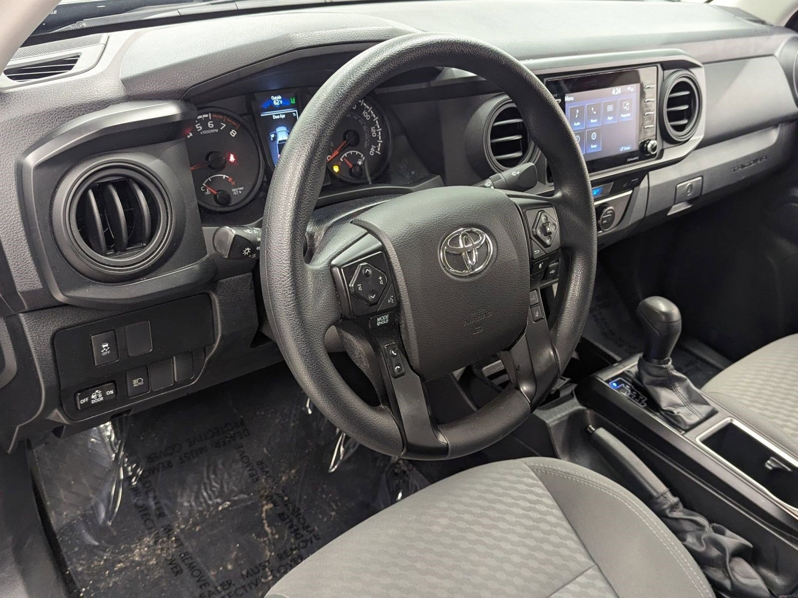 2023 Toyota Tacoma SR Double Cab V6 photo 3