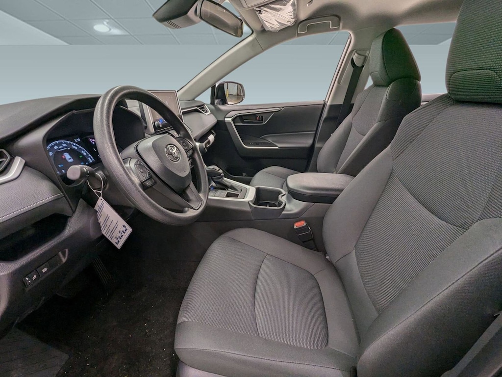 New 2025 Toyota RAV4 LE LE AWD SUV