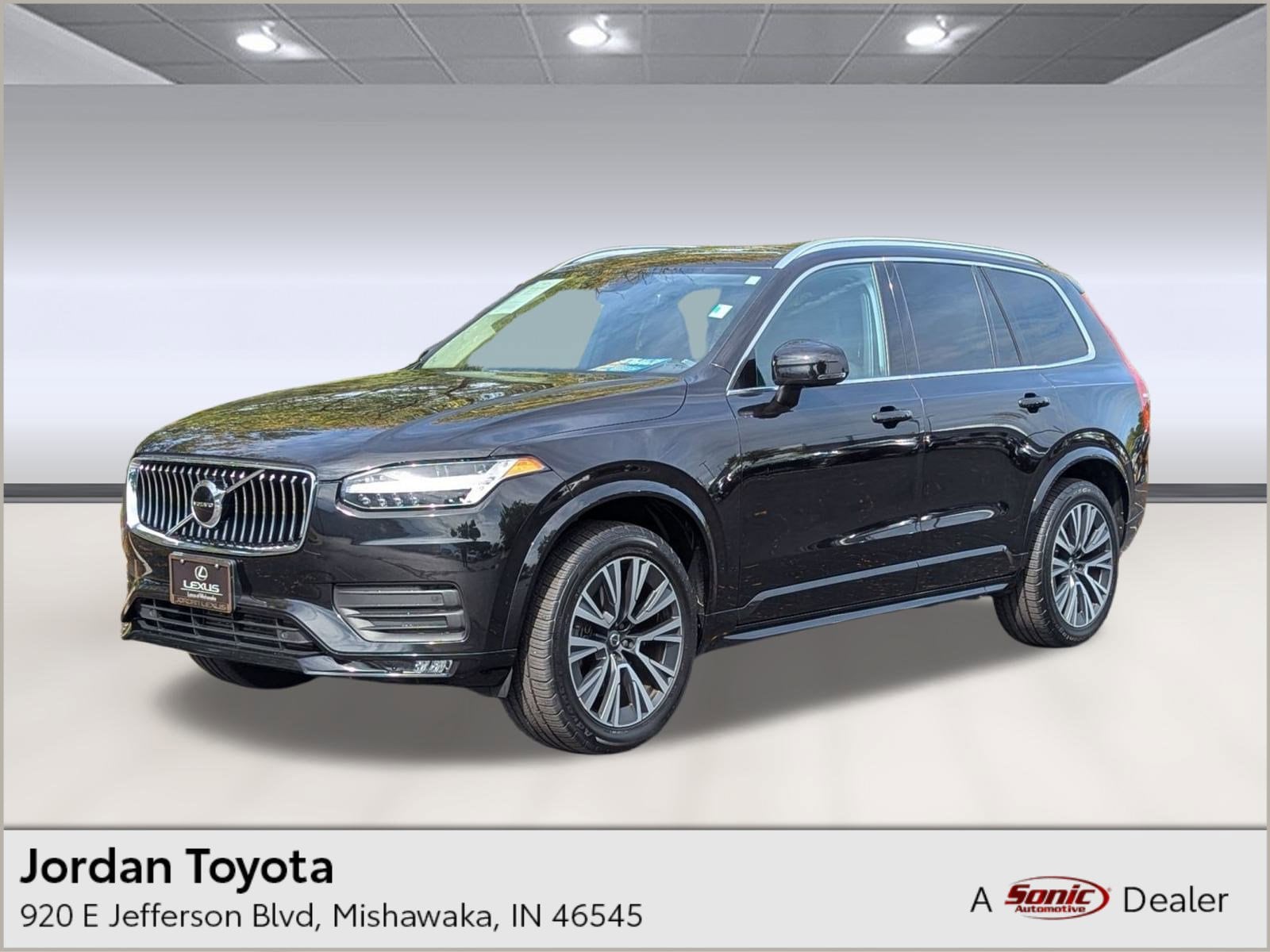 2020 Volvo XC90 Momentum's photo