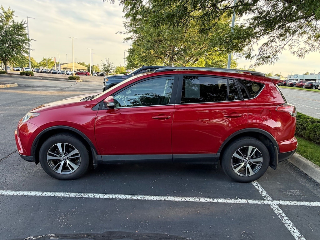 Used 2017 Toyota RAV4 XLE XLE AWD
