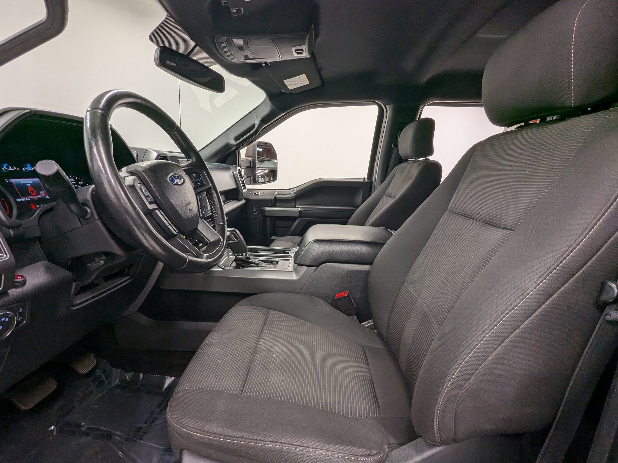 2017 Ford F-150 XLT photo 3