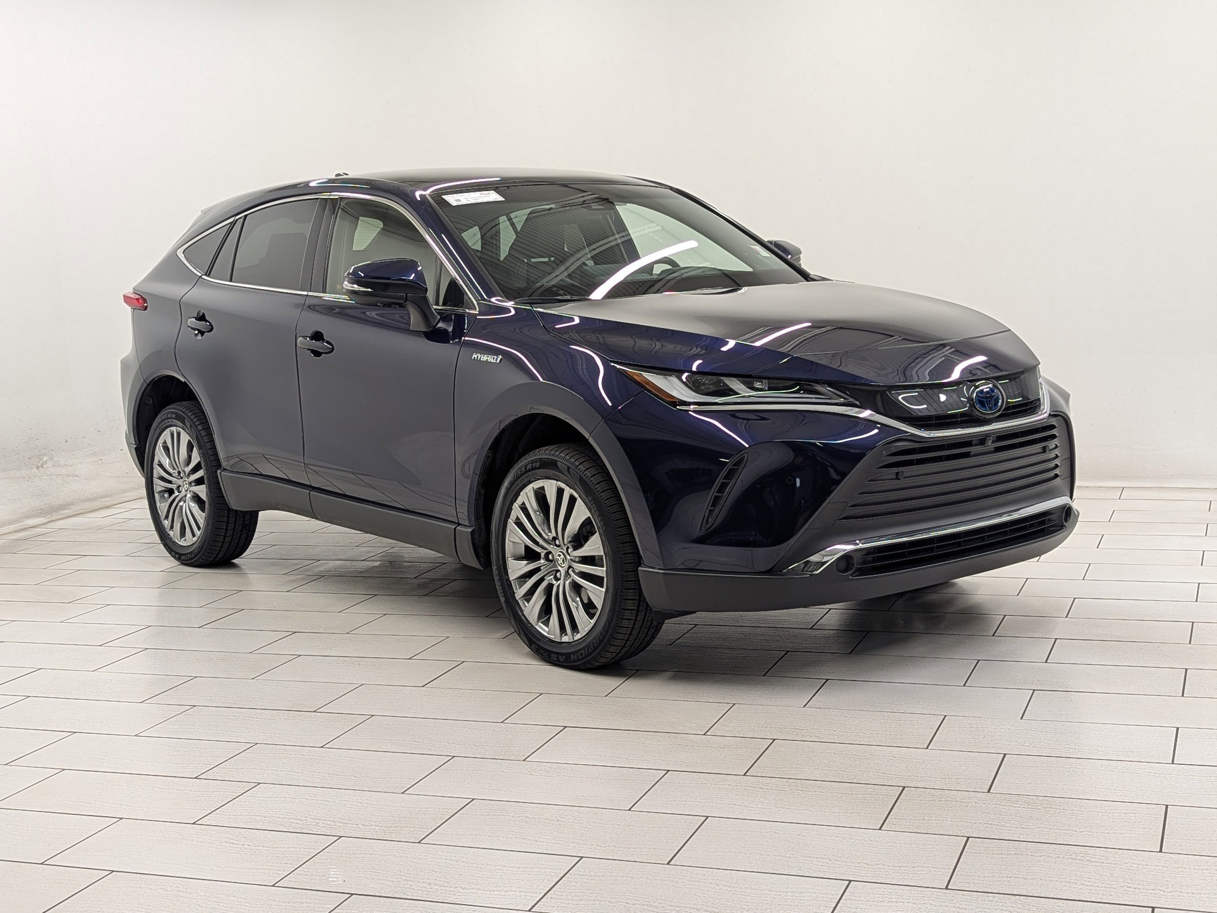 Used 2021 Toyota Venza Limited with VIN JTEAAAAH3MJ044792 for sale in Mishawaka, IN