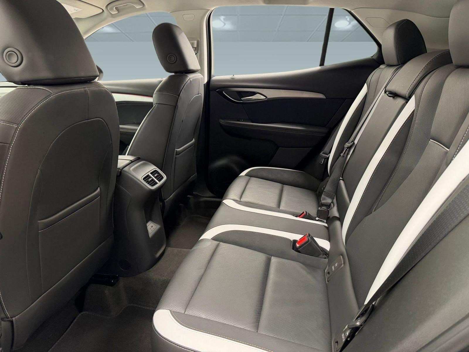 2025 Buick Envision Sport Touring - Photo 21