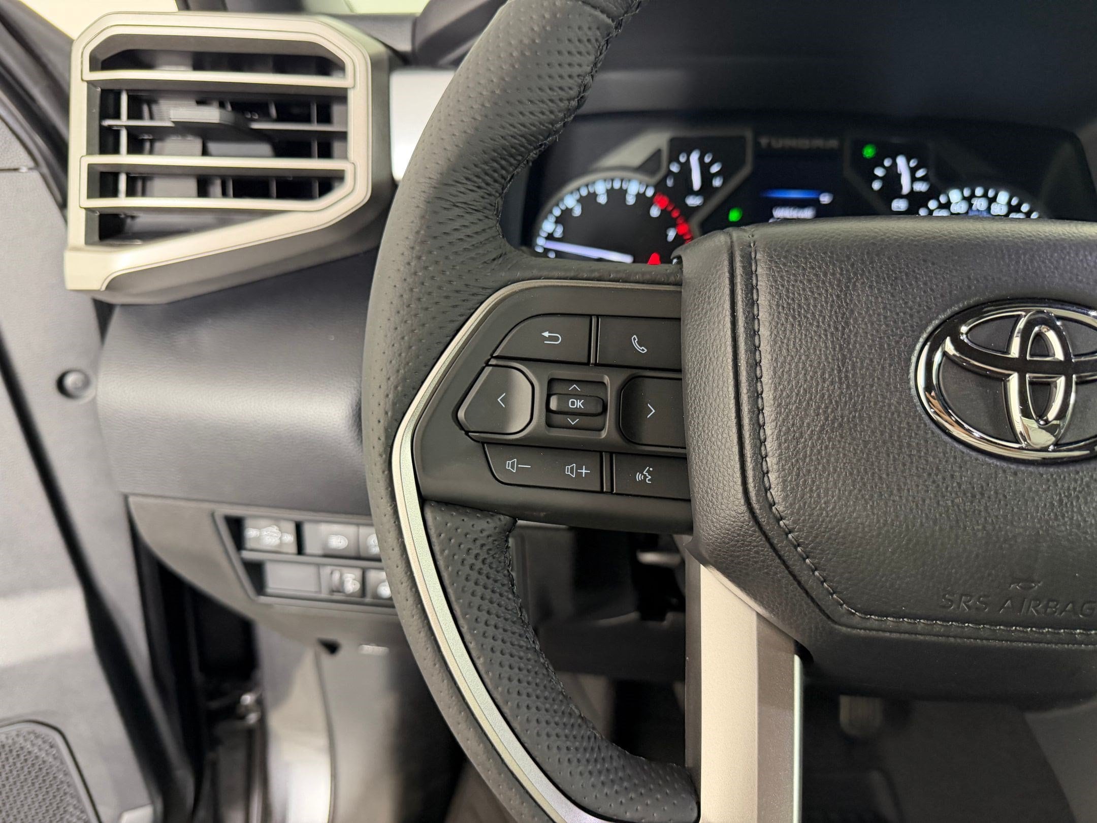 2026 Toyota Tundra SR5 - Photo 14