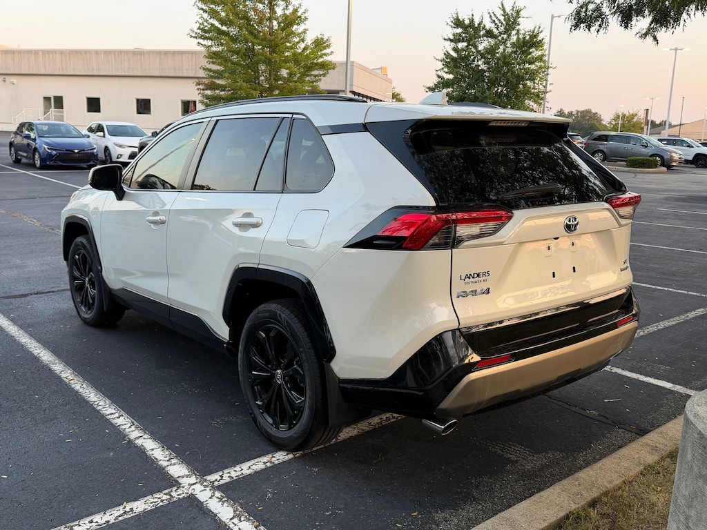 Used 2022 Toyota RAV4 Hybrid SE Hybrid SE AWD