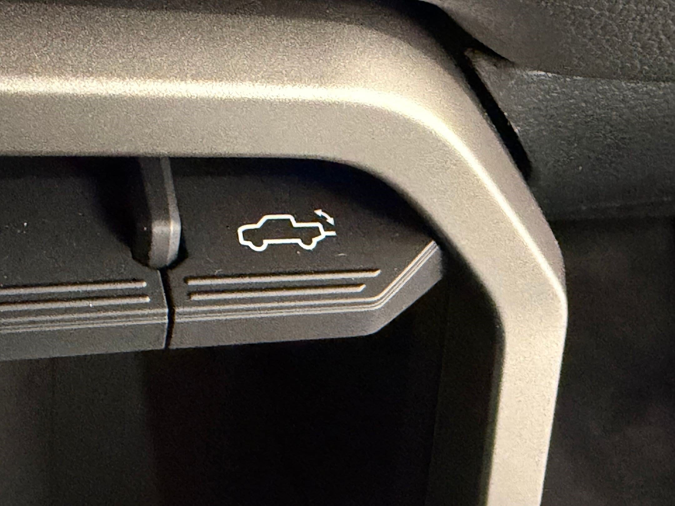 2026 Toyota Tundra Limited - Photo 32