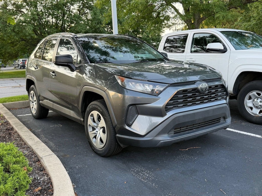 Used 2020 Toyota RAV4 LE LE FWD