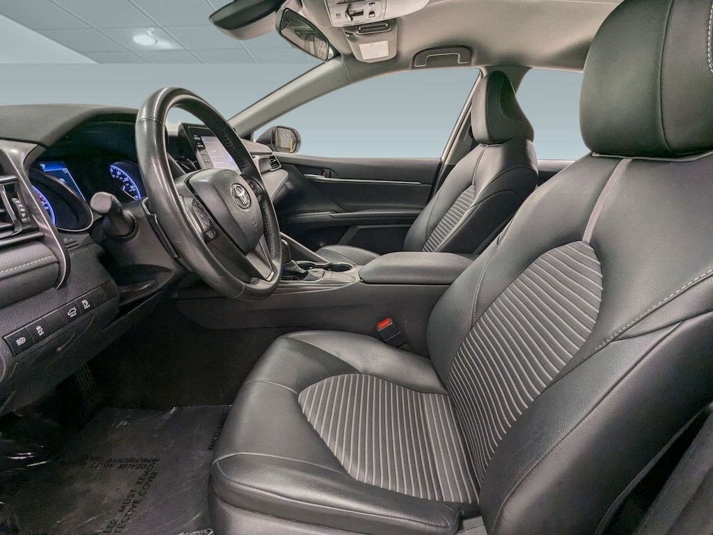 Used 2024 Toyota Camry SE SE Auto