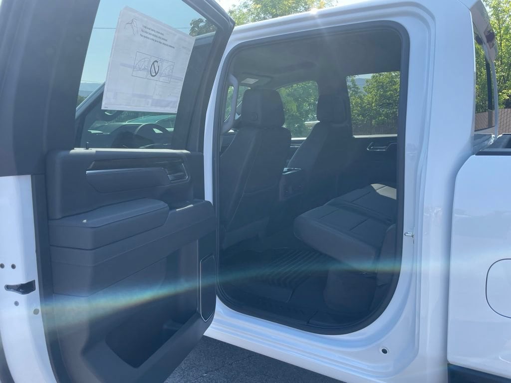 2026 Chevrolet Silverado 3500 HD LT - Photo 36