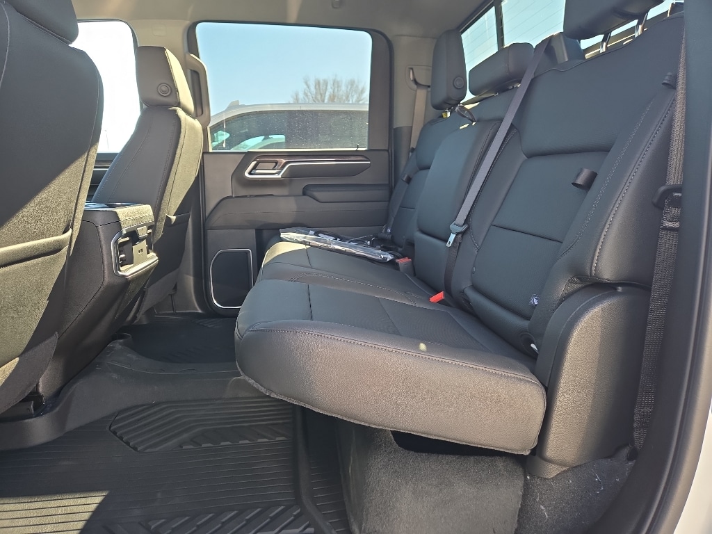 2026 Chevrolet Silverado 3500 HD LTZ - Photo 6