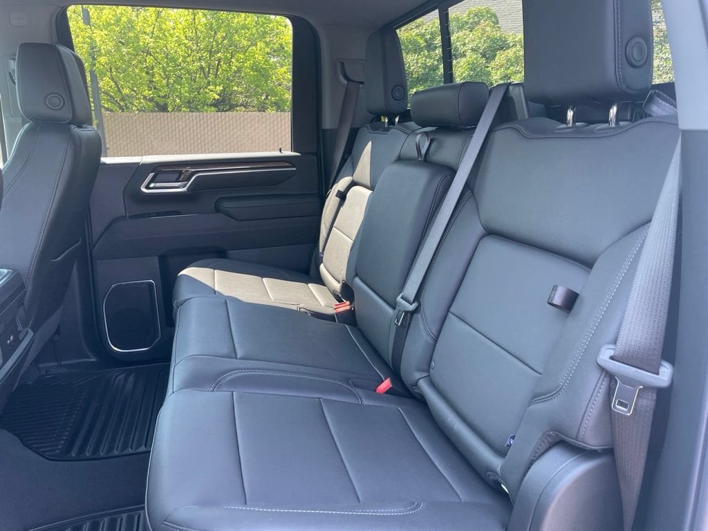 2026 Chevrolet Silverado 3500 HD LT - Photo 38