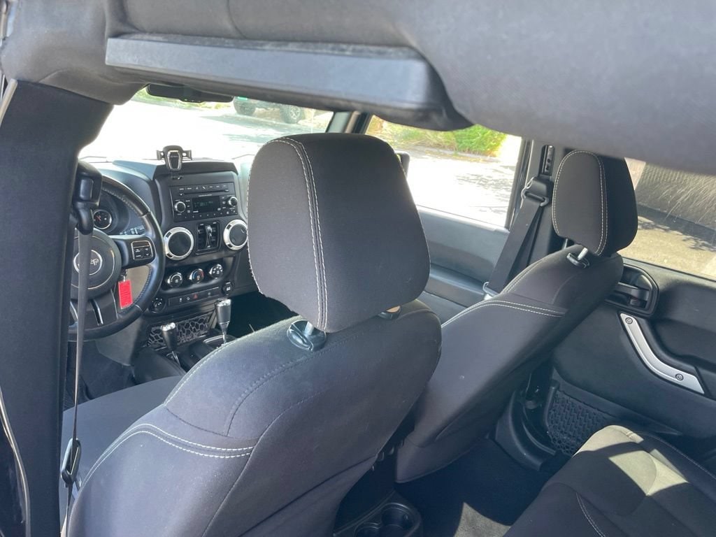 2017 Jeep Wrangler Unlimited Sahara - Photo 19