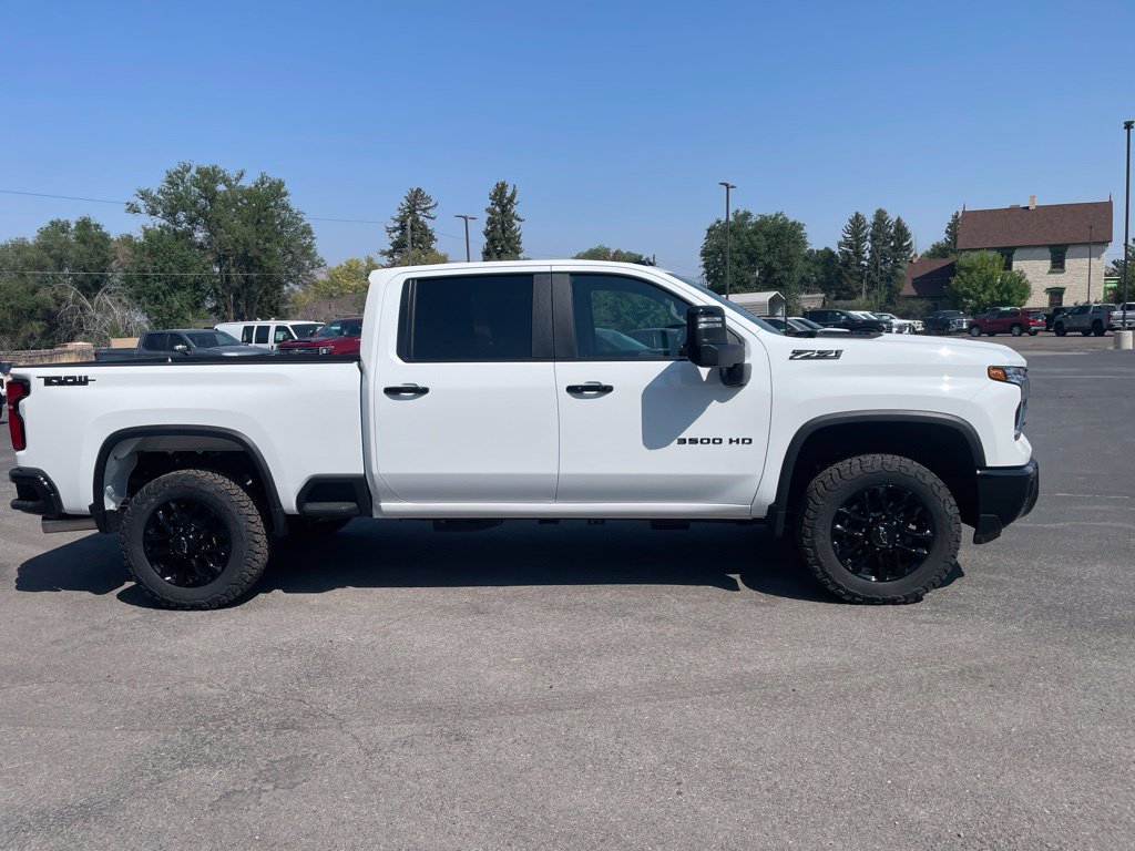 2026 Chevrolet Silverado 3500 HD LT - Photo 6