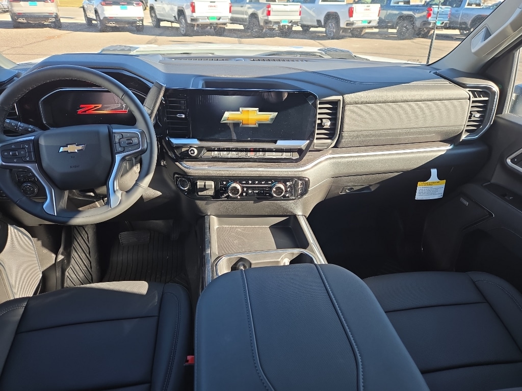 2026 Chevrolet Silverado 3500 HD LTZ - Photo 7