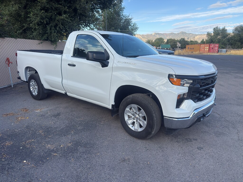 2024 Chevrolet Silverado 1500 photo 3