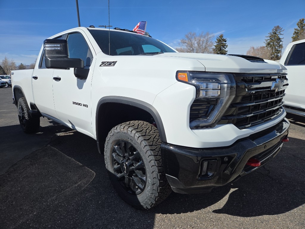 2026 Chevrolet Silverado 3500 HD LT - Photo 2