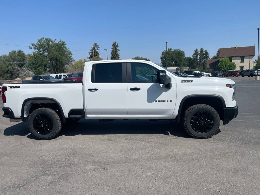2026 Chevrolet Silverado 3500 HD LT - Photo 6