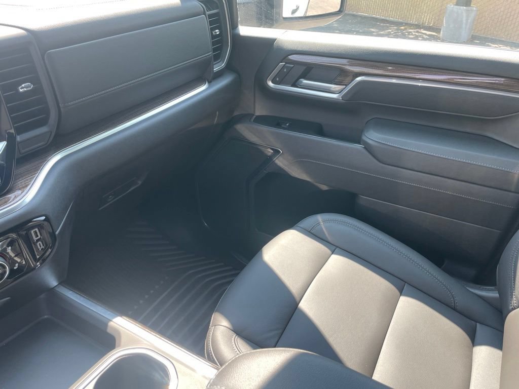 2026 Chevrolet Silverado 3500 HD LT - Photo 29