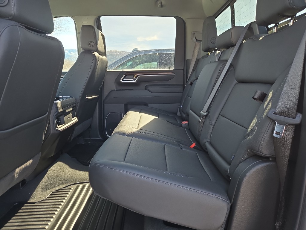 2026 Chevrolet Silverado 3500 HD LT - Photo 6