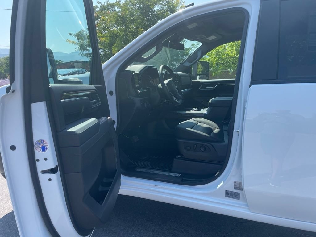 2026 Chevrolet Silverado 3500 HD LT - Photo 18