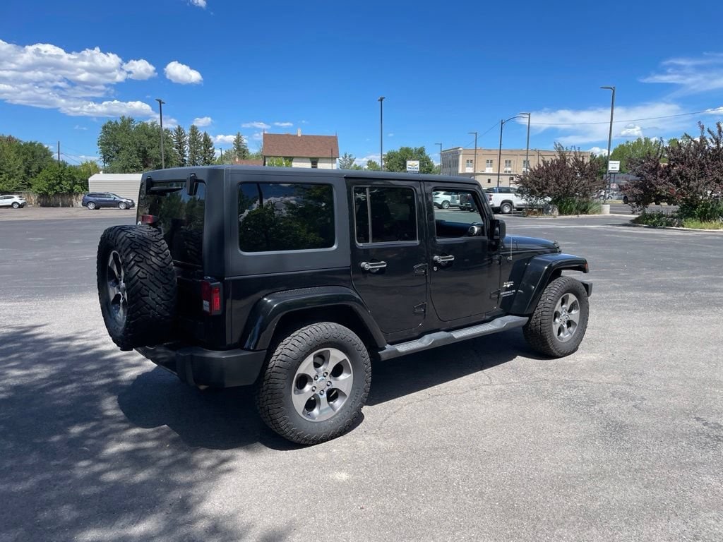 2017 Jeep Wrangler Unlimited Sahara - Photo 5