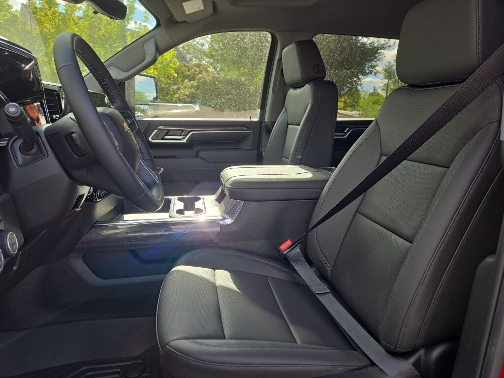 2026 Chevrolet Silverado 3500HD LTZ photo 4