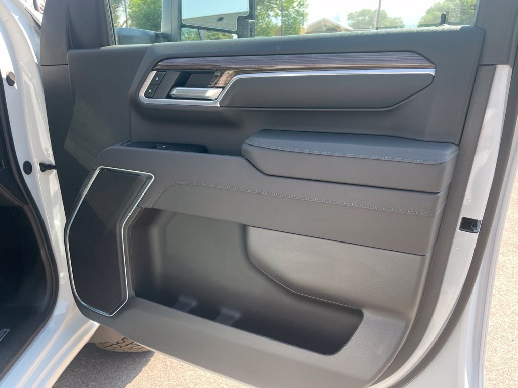 2026 Chevrolet Silverado 3500 HD LT - Photo 32