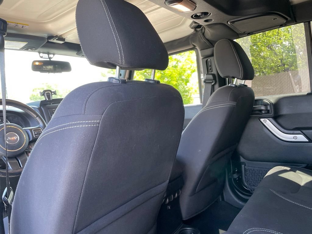2017 Jeep Wrangler Unlimited Sahara - Photo 18