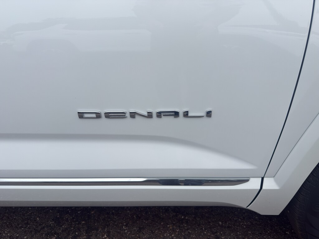 2026 Gmc Terrain Denali photo 3