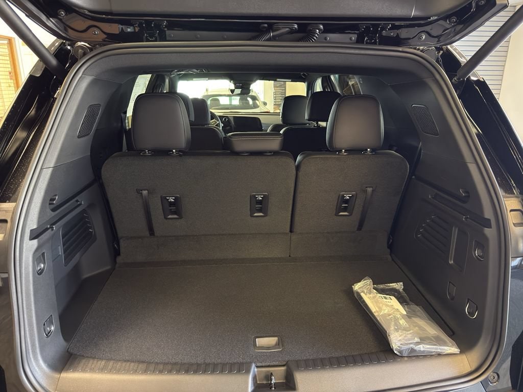 2026 Chevrolet Traverse LT - Photo 8