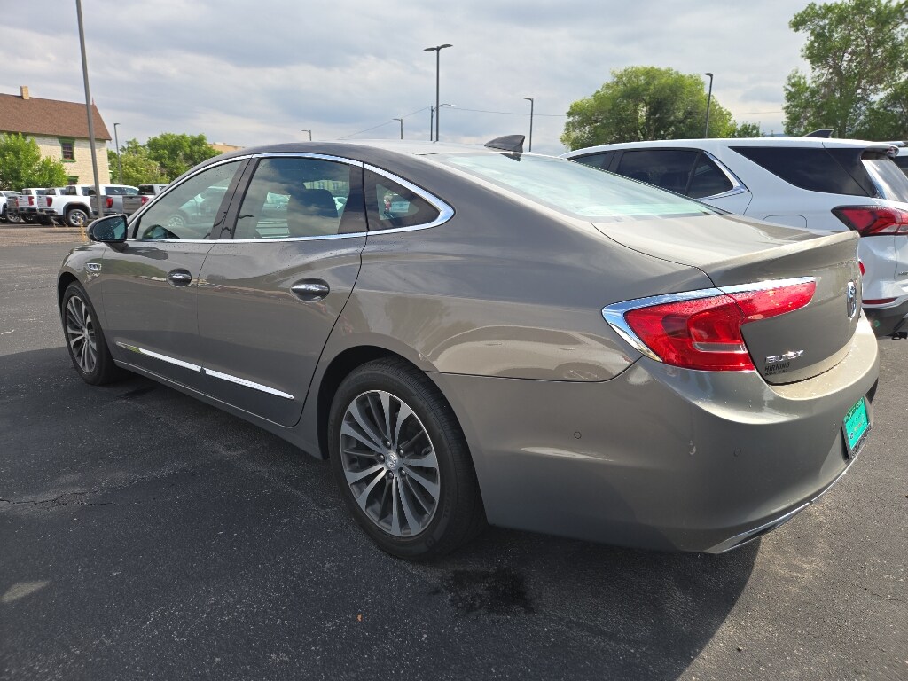 2017 Buick LaCrosse Premium photo 4