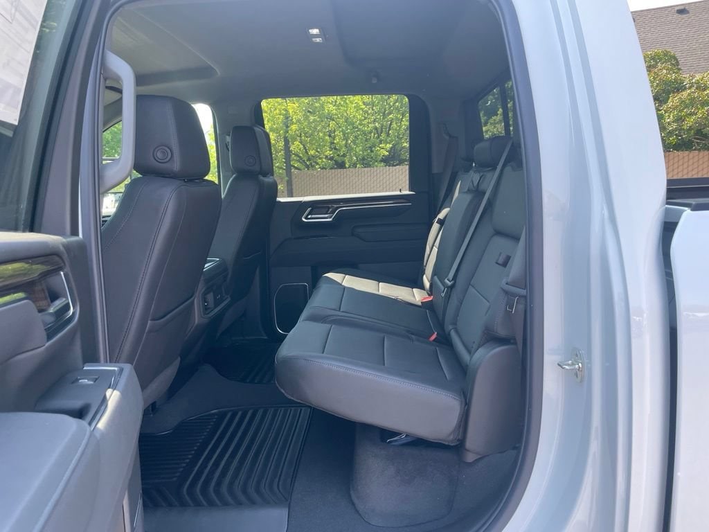 2026 Chevrolet Silverado 3500 HD LT - Photo 37