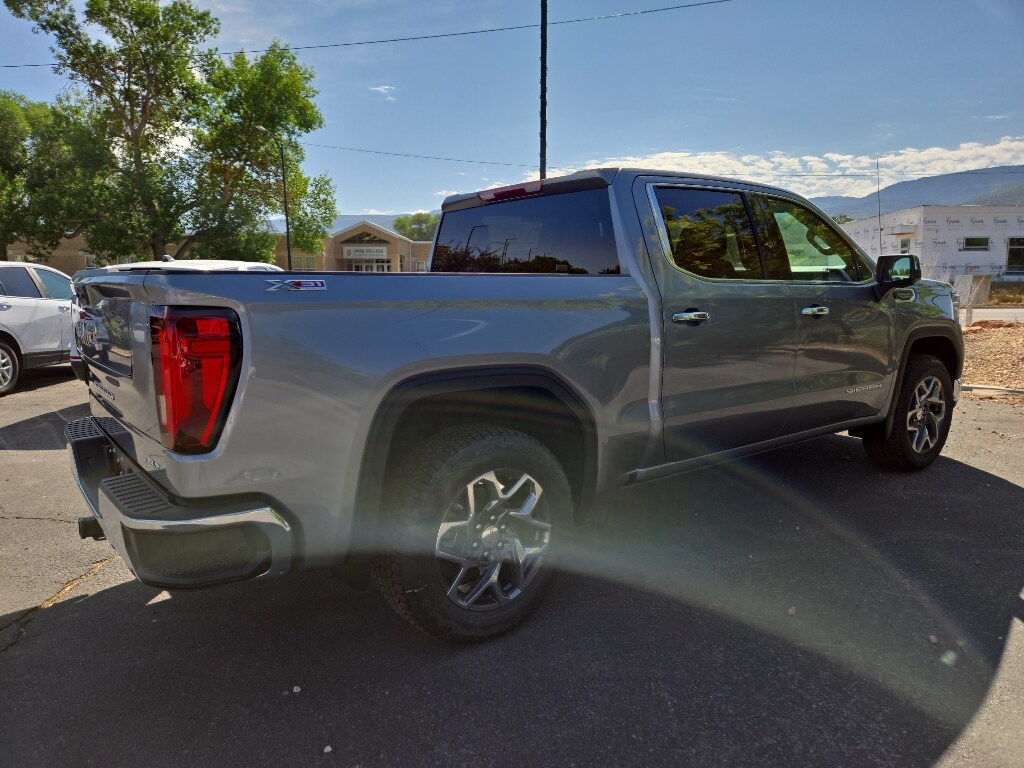 2025 Gmc Sierra 1500 SLT photo 3