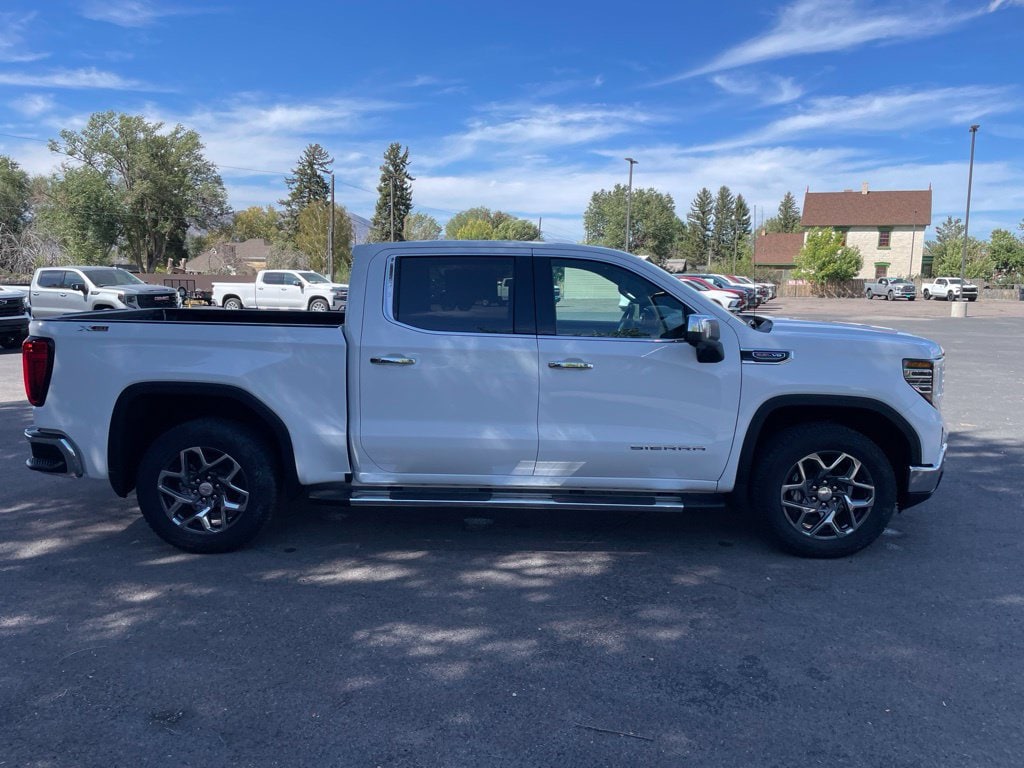 2026 GMC Sierra 1500 SLT - Photo 6