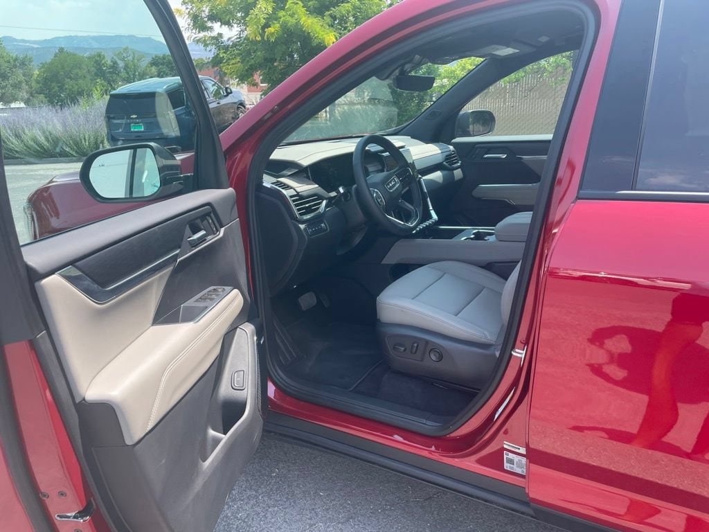 2026 GMC Acadia Elevation - Photo 13