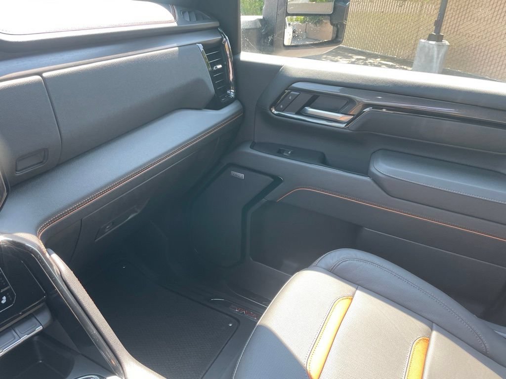 2026 GMC Sierra 3500HD AT4 - Photo 32