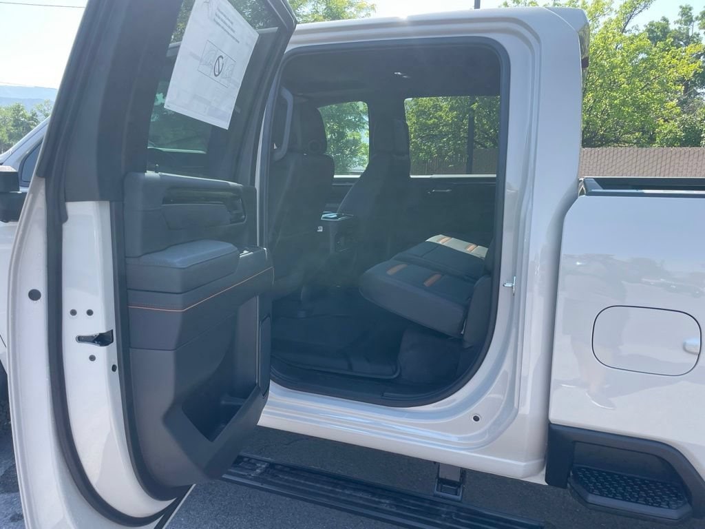 2026 GMC Sierra 3500HD AT4 - Photo 41
