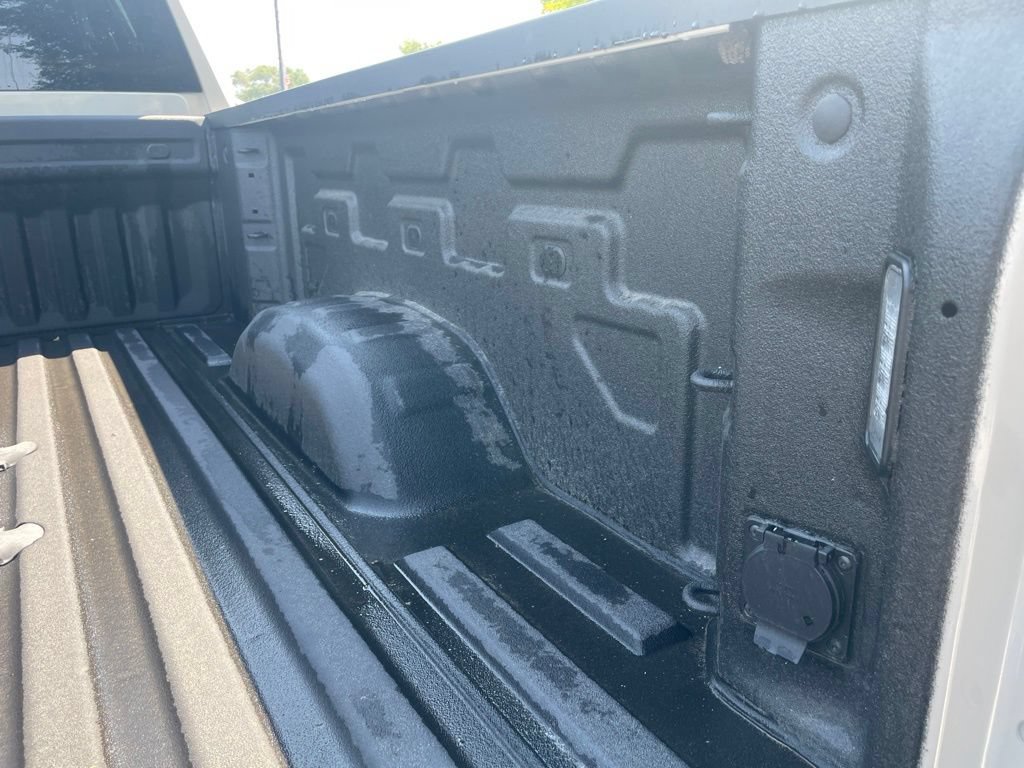 2026 GMC Sierra 3500HD AT4 - Photo 17