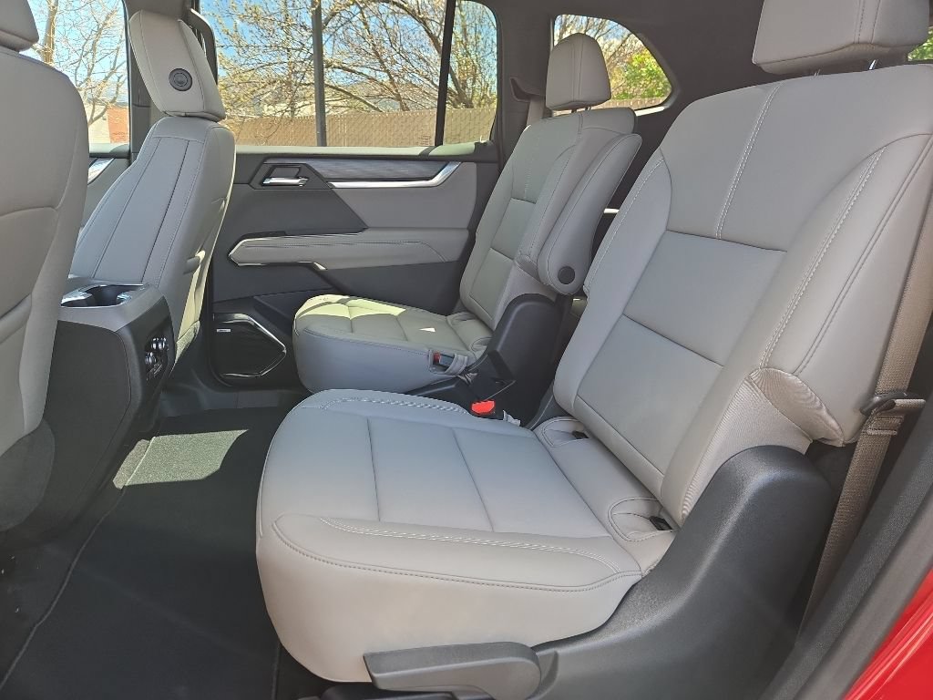2026 GMC Acadia Elevation - Photo 9