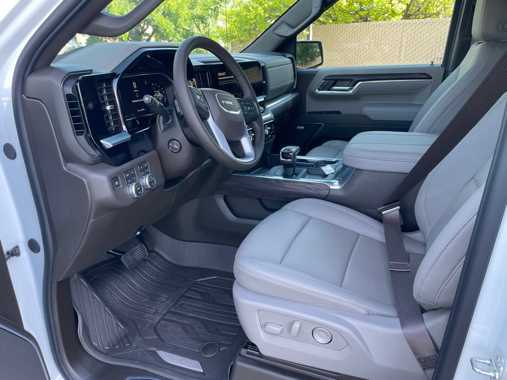 2026 GMC Sierra 1500 SLT - Photo 16
