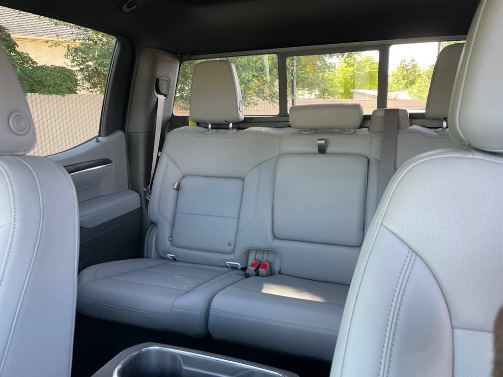 2026 GMC Sierra 1500 SLT - Photo 30