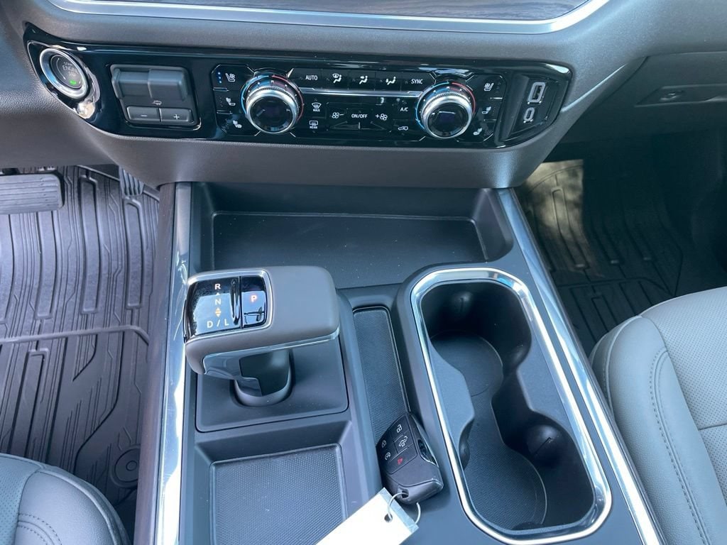 2026 GMC Sierra 1500 SLT - Photo 28