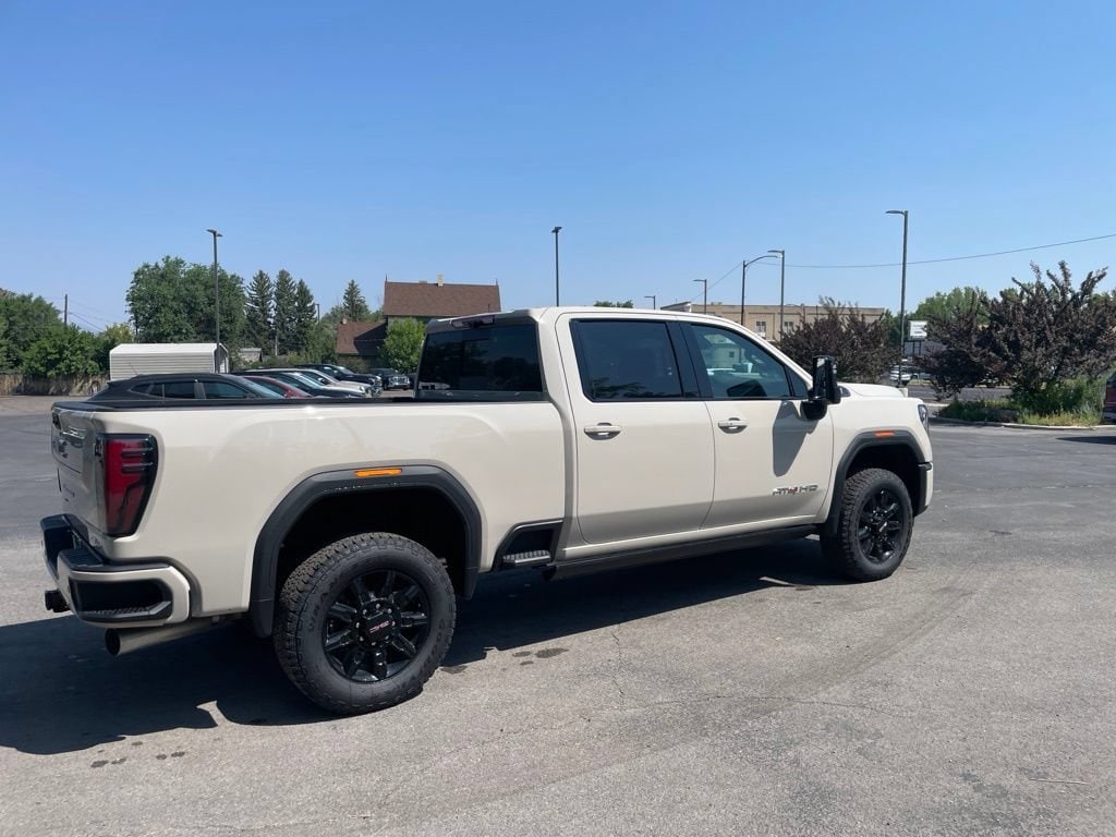 2026 GMC Sierra 3500HD AT4 - Photo 8