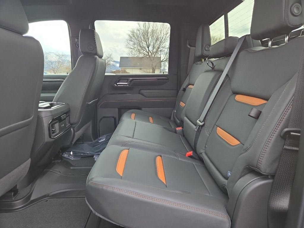 2026 GMC Sierra 3500HD AT4 - Photo 7