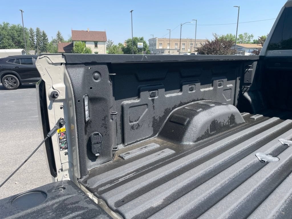 2026 GMC Sierra 3500HD AT4 - Photo 16