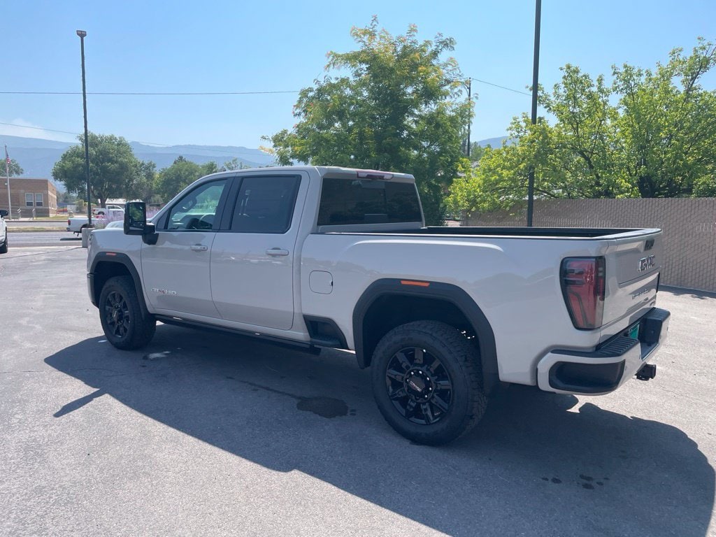 2026 GMC Sierra 3500HD AT4 - Photo 11