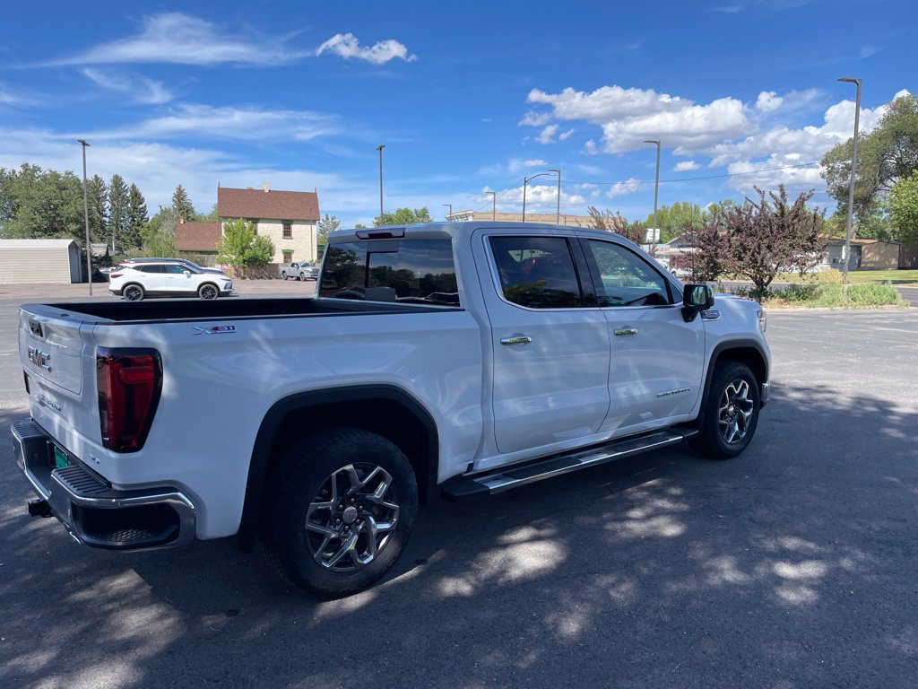 2026 GMC Sierra 1500 SLT - Photo 7