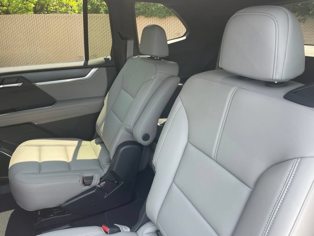 2026 GMC Acadia Elevation - Photo 32